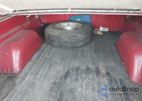 1996 GMC Sonoma из США, поврежденный, VIN 1GTCS1443TK502973